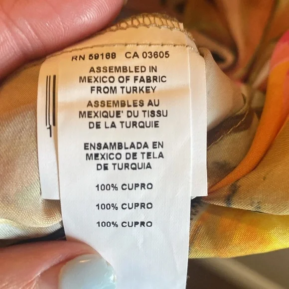 Karen Kane Tropical Dolman Sleeve Blouse/ Size small-oversized- would fit large) - Picture 4 of 5